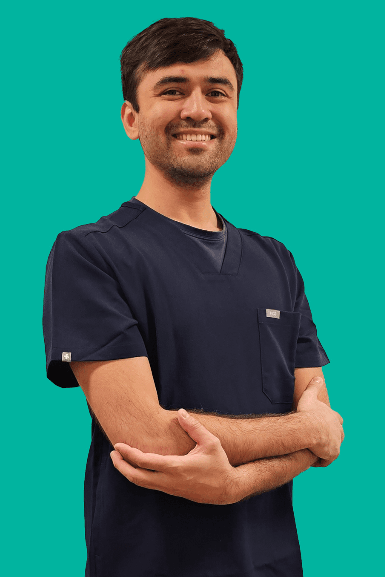 headshot of eli dental assistant | dentist brooklyn